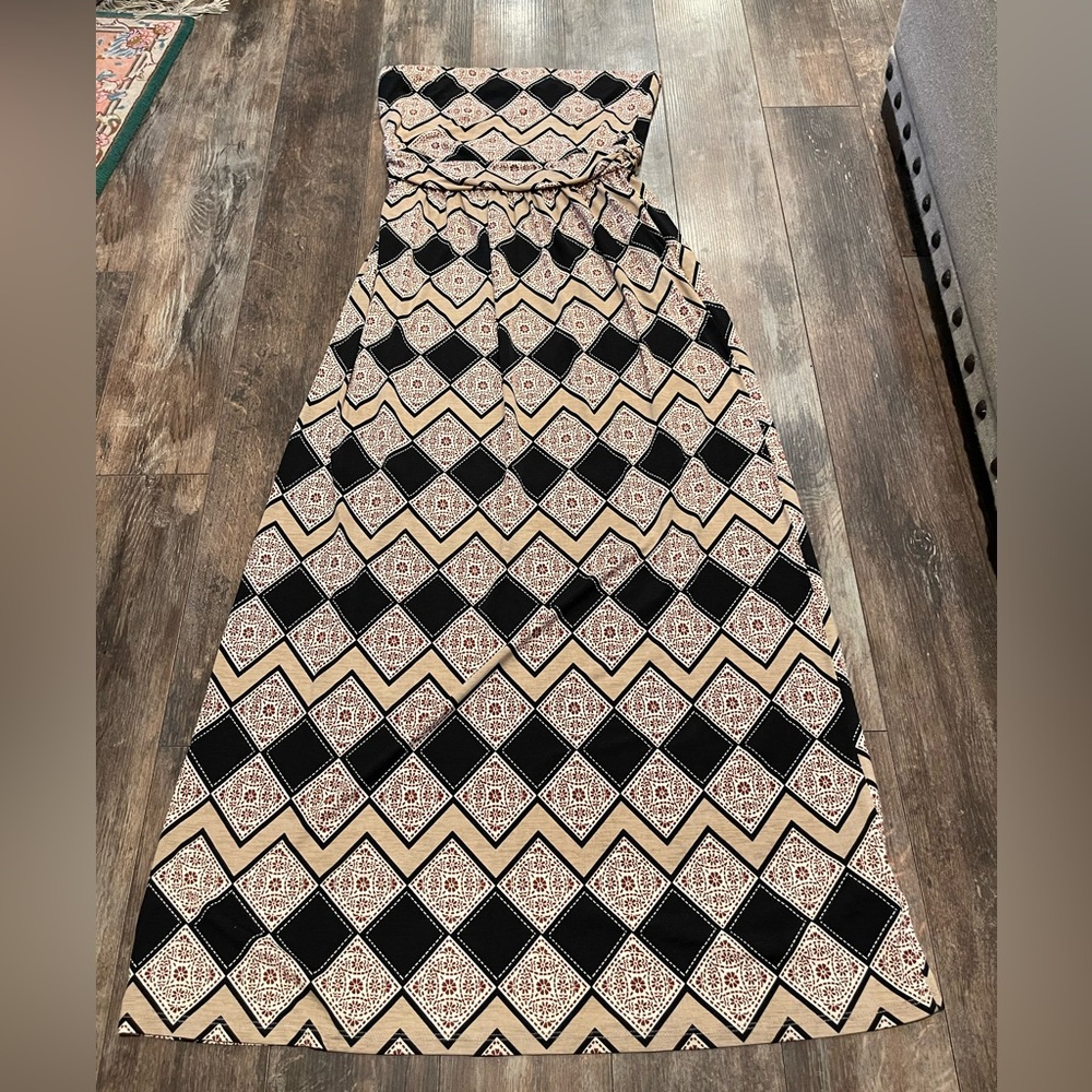 Daniel Cremieux Strapless Maxi Dress in Black and Beige Geometric Print